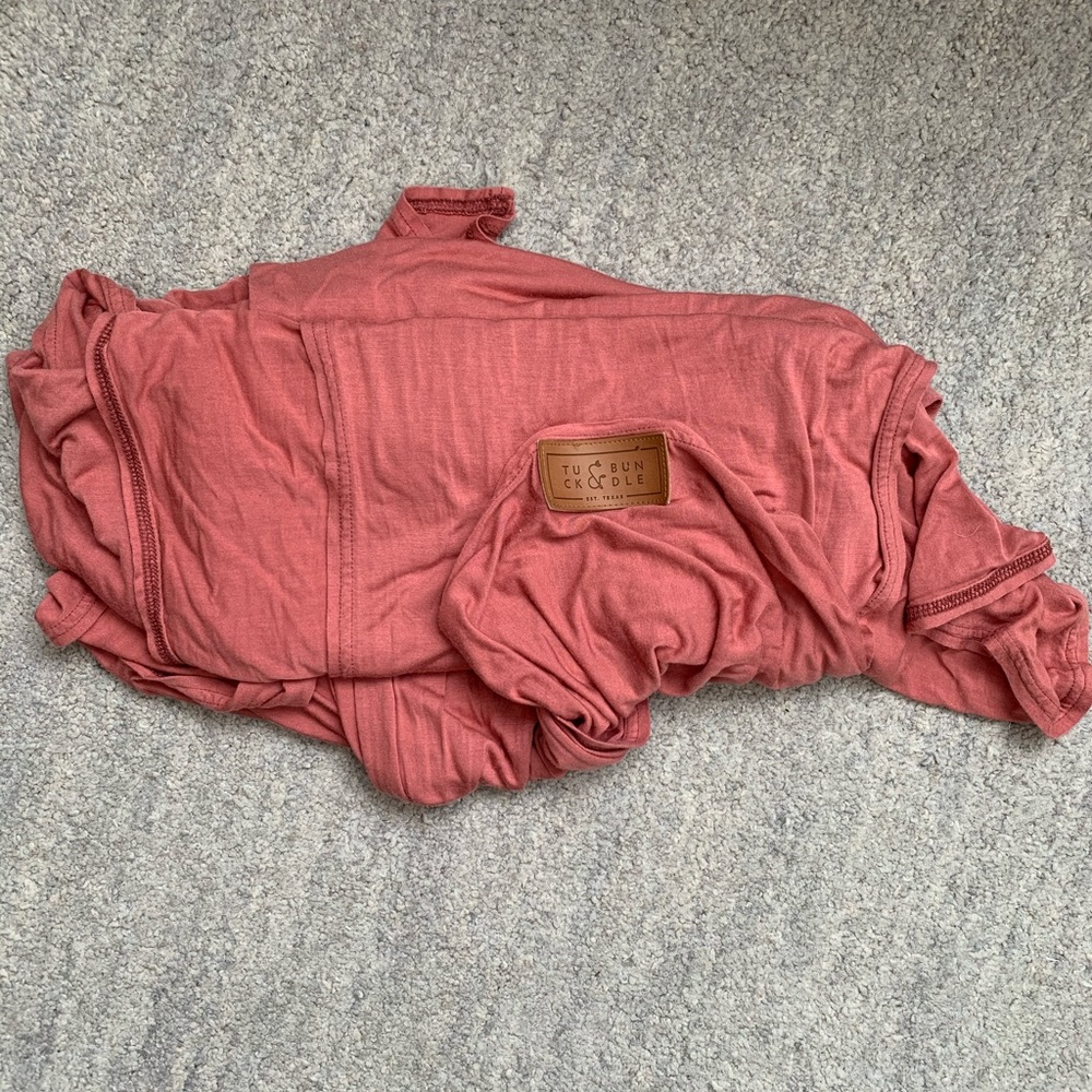 Tuck and Bundle baby wrap